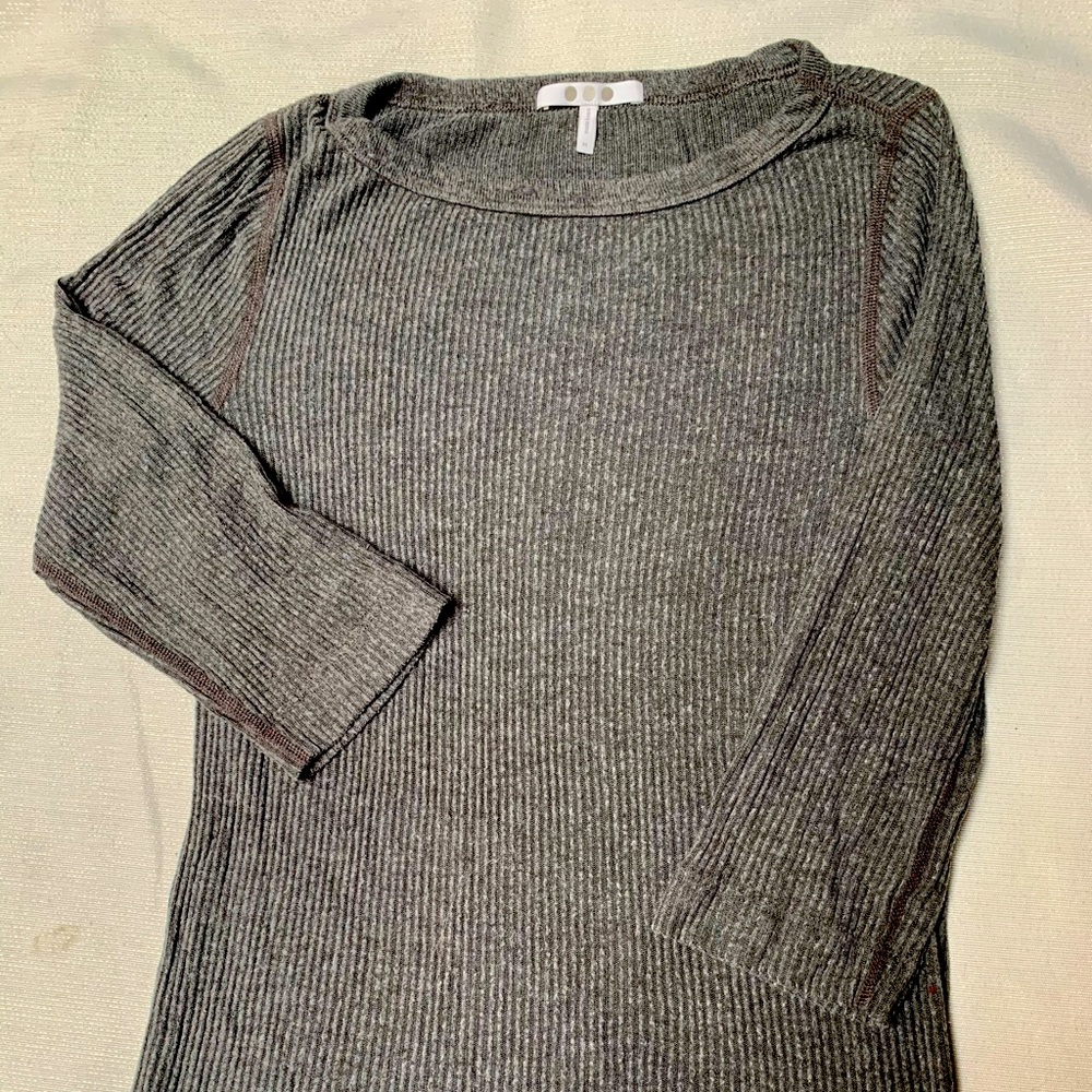Three Dots top